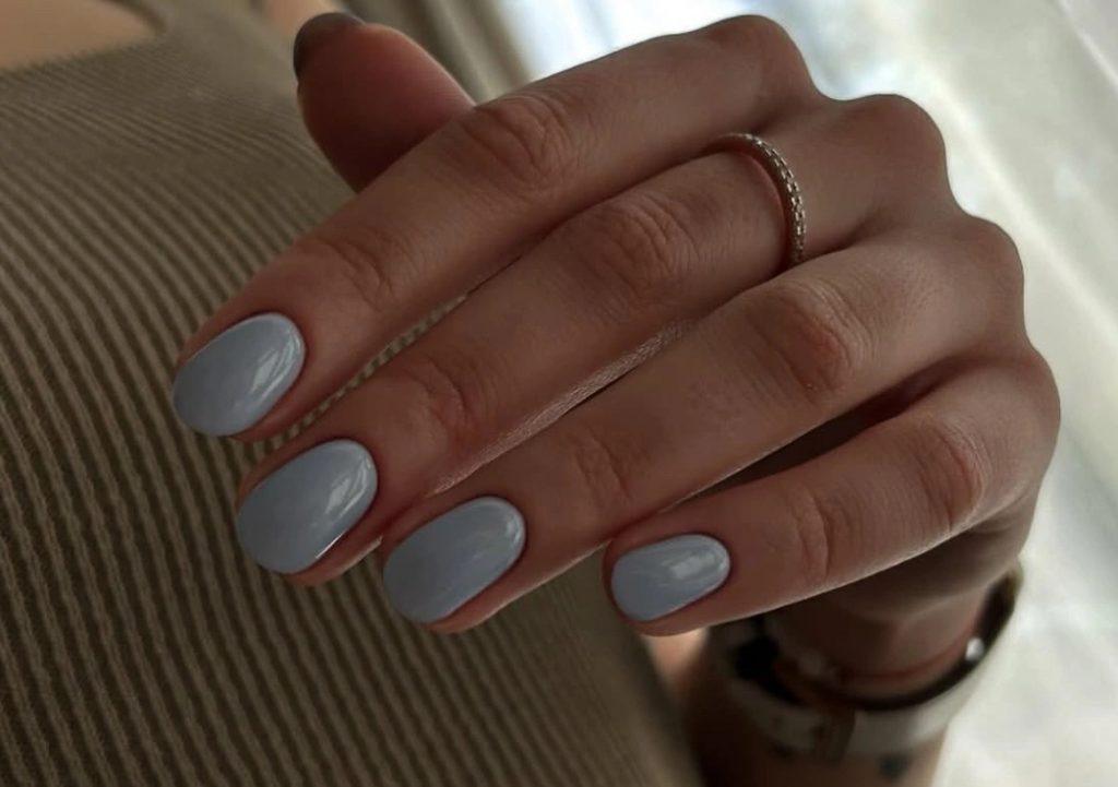 beautiful nails done by pro